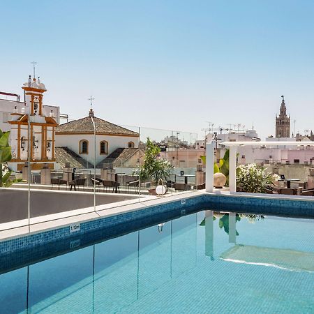 Radisson Collection Hotel, Magdalena Plaza Sevilla Luaran gambar Rooftop pool at Hotel Casa 1800