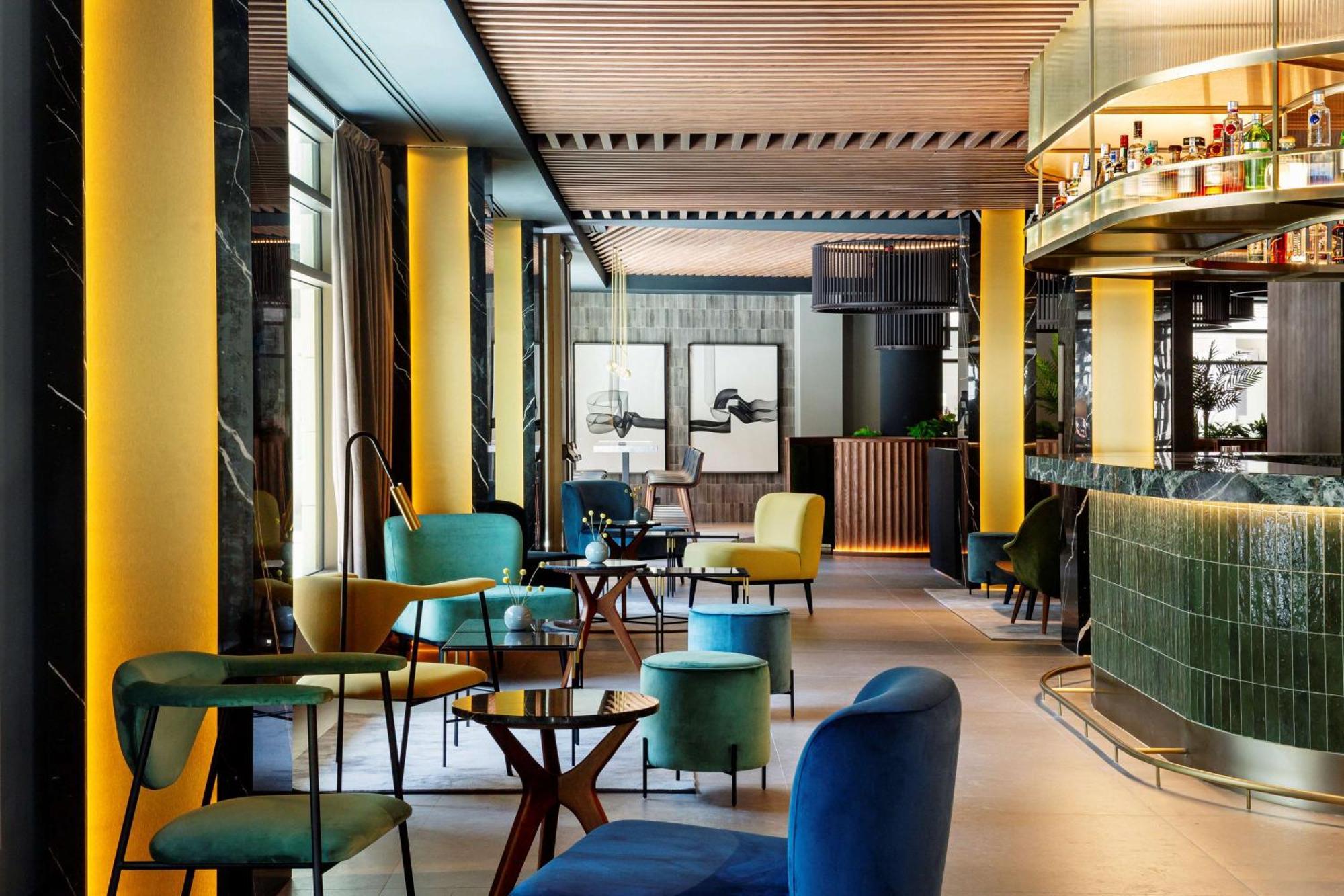 Radisson Collection Hotel, Magdalena Plaza Sevilla Luaran gambar The bar at the hotel