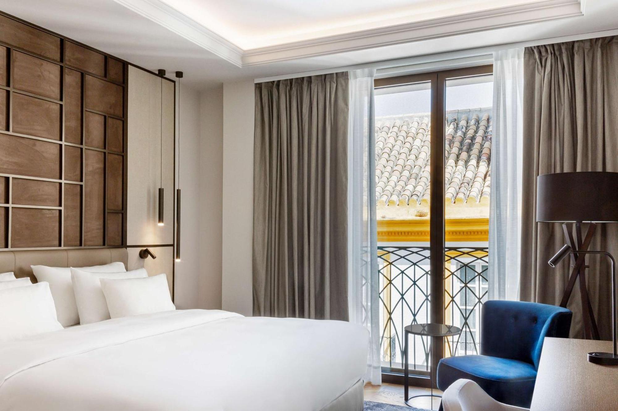 Radisson Collection Hotel, Magdalena Plaza Sevilla Luaran gambar Deluxe room